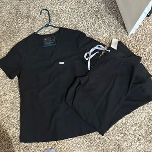 Women’s Figs Scrubs